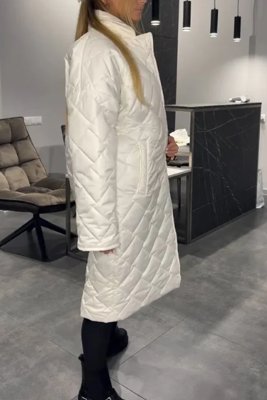 Suzanne | Abrigo acolchado de satén con forro de leopardo